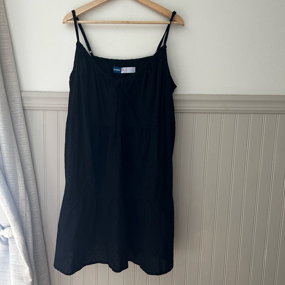 ⭐️ NEW Old Navy Black Cami Sleeveless Swing Dress with Pockets